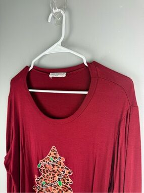 Eighty Eight USA Women’s Red Animal Print Christmas Tree Long Sleeve Top SZ 1XL
